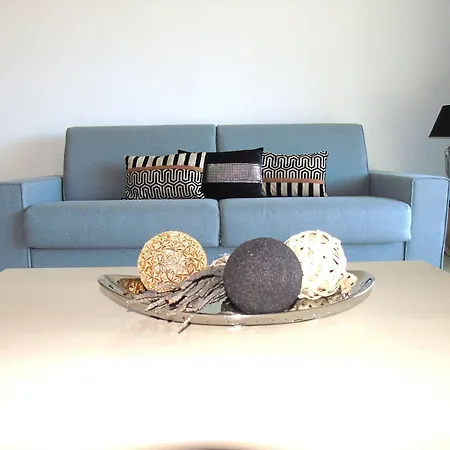 Апарт-отель Le Cosimo Л'Иль-Рус