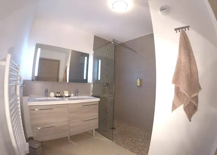 Le Cosimo 4* LʼÎle-Rousse