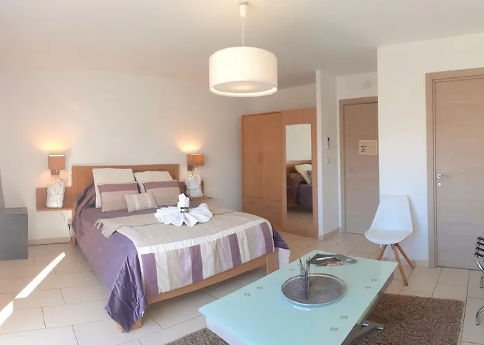 Le Cosimo 4* LʼÎle-Rousse